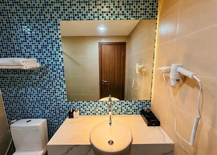 Apartment Spacious 2br In Hon Gai Center, *