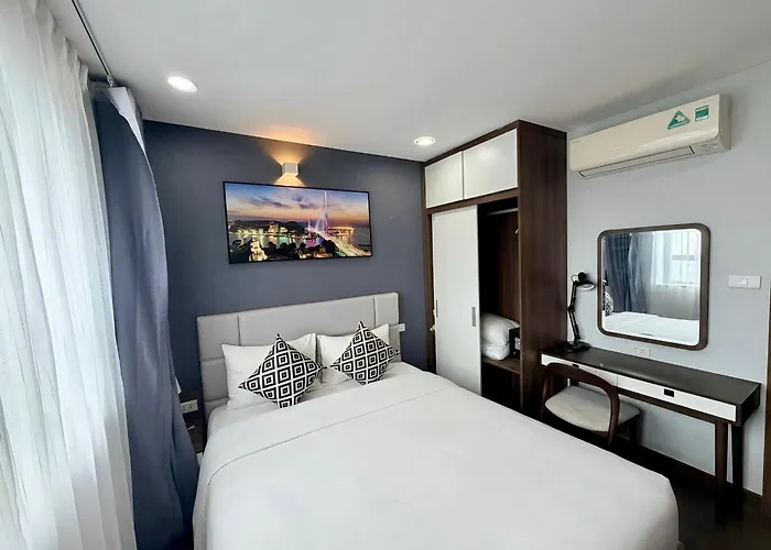 Spacious 2br In Hon Gai Center,