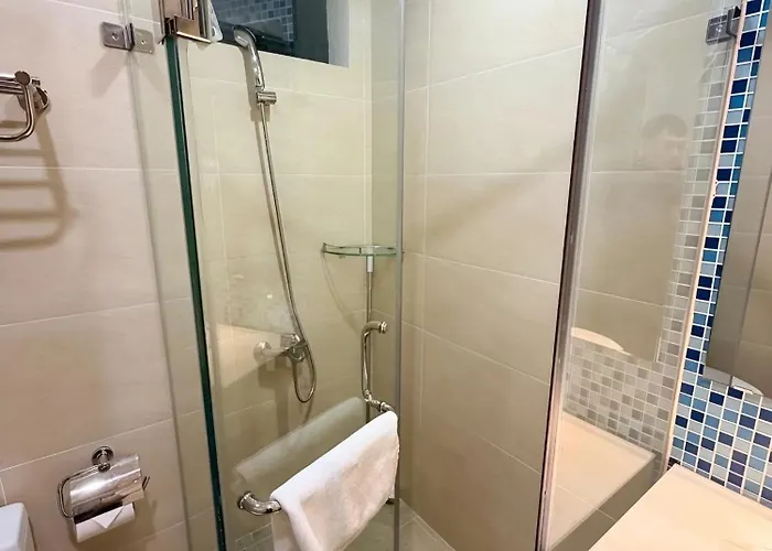 Spacious 2br In Hon Gai Center, Apartment