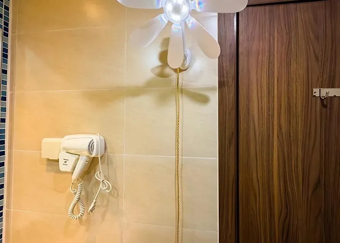 Spacious 2br In Hon Gai Center, *