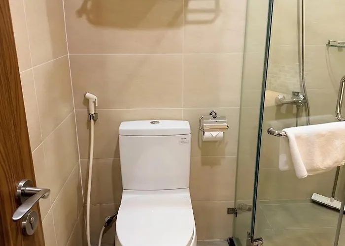 Apartment Spacious 2br In Hon Gai Center,