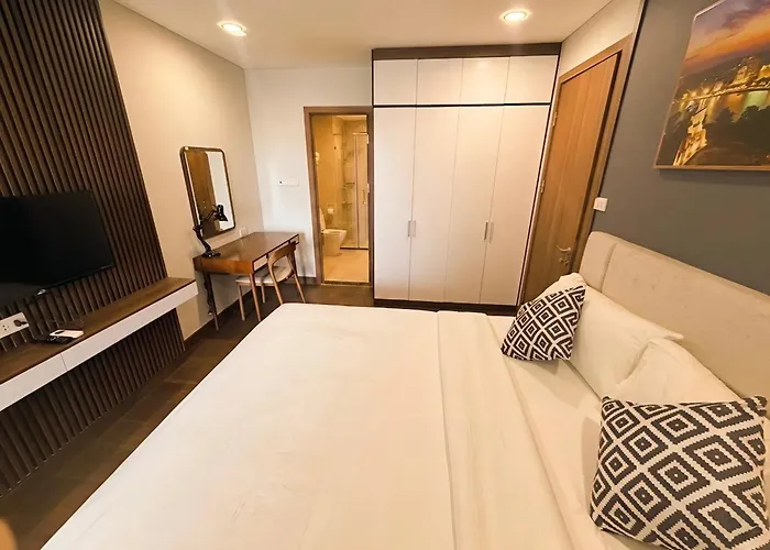 Spacious 2br In Hon Gai Center, Apartment