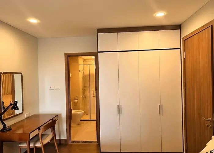 Spacious 2br In Hon Gai Center,