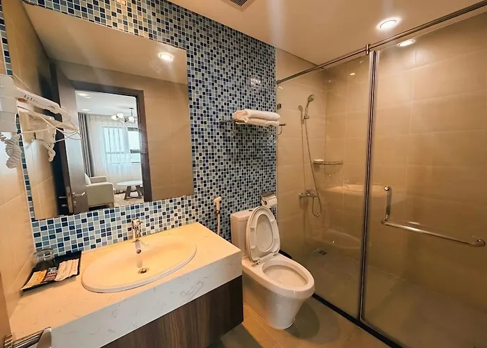 Apartment Spacious 2br In Hon Gai Center,