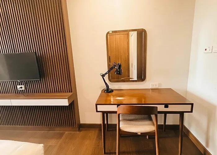 Apartment Spacious 2br In Hon Gai Center,