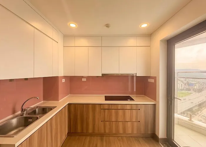Apartment Spacious 2br In Hon Gai Center, *