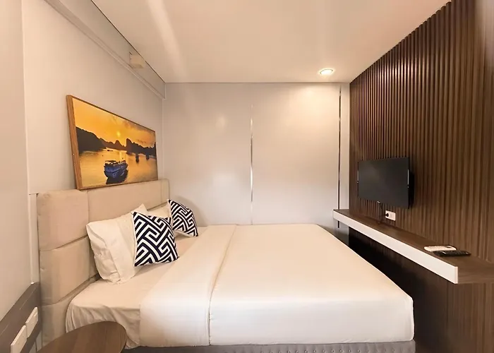 Spacious 2br In Hon Gai Center, Apartment