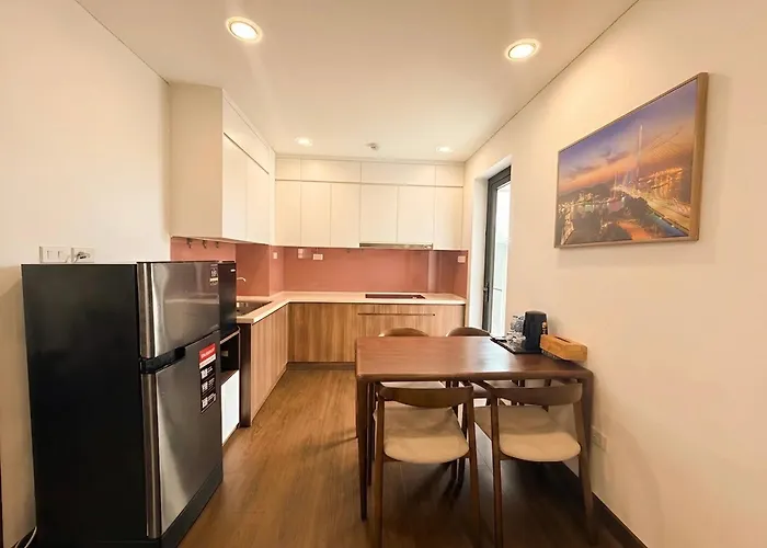 Apartment Spacious 2br In Hon Gai Center,