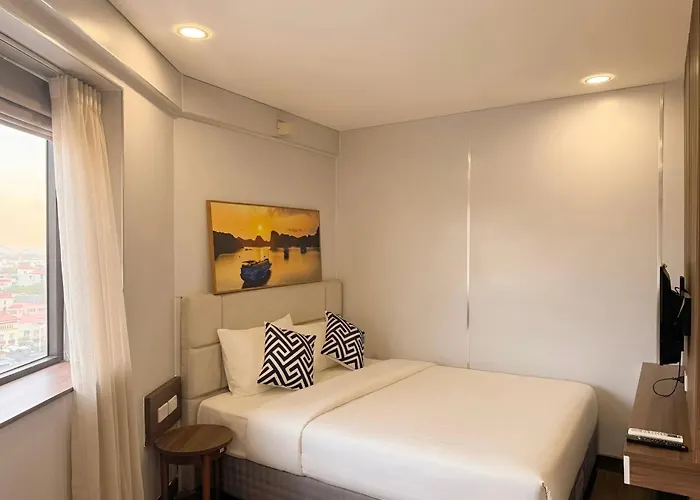 Spacious 2br In Hon Gai Center, Apartment *