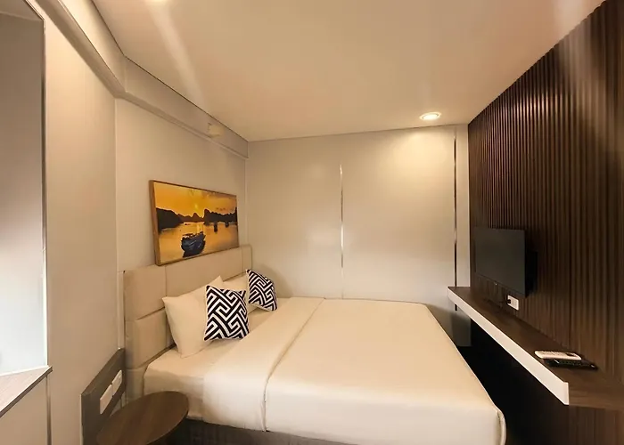 Spacious 2br In Hon Gai Center, Apartment *