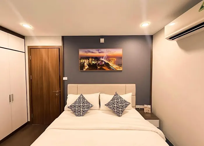 Spacious 2br In Hon Gai Center, Apartment