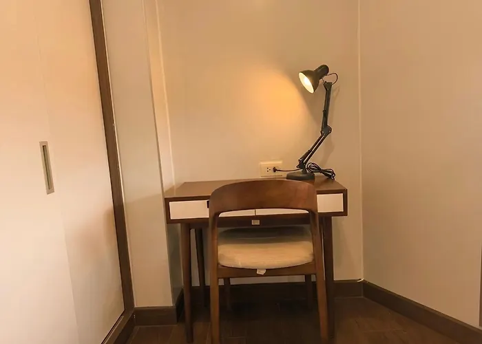 Spacious 2br In Hon Gai Center, *